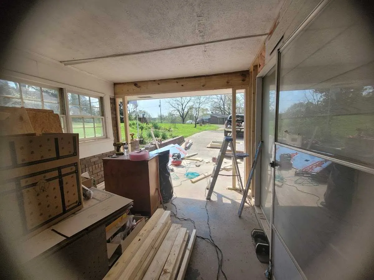 Air movers and dehumidifier for Drying & Dehumidification in Jefferson City